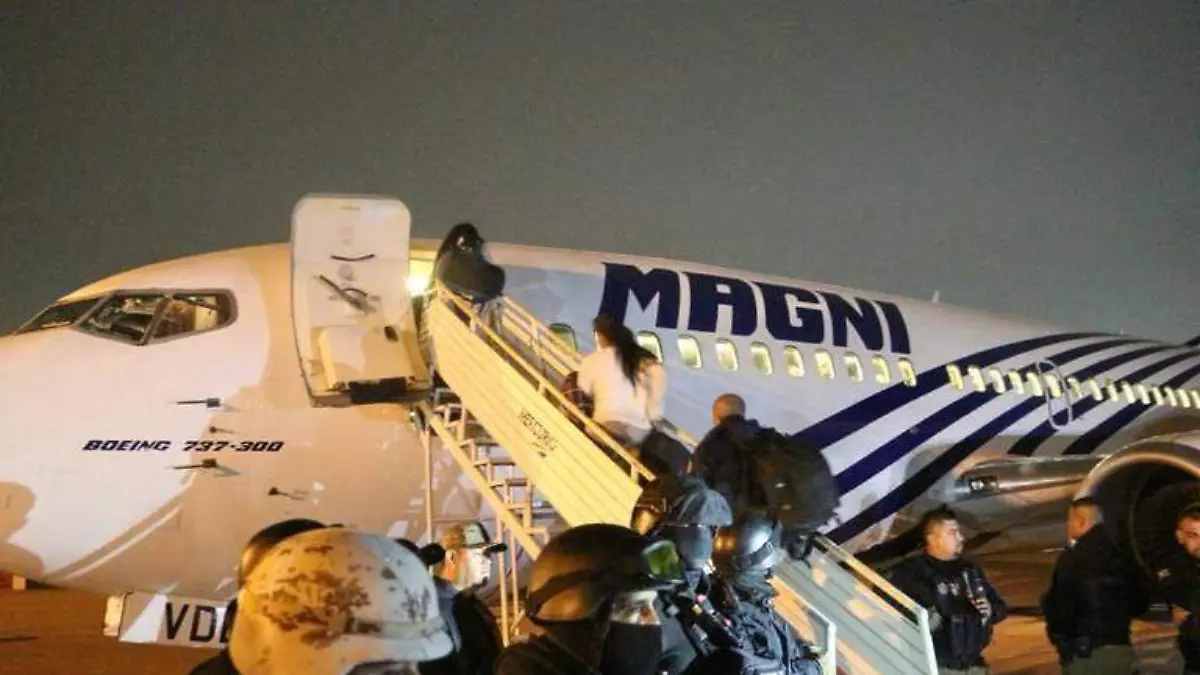 Inician en Piedras Negras operativos de traslado en avión y camiones de personas migrantes